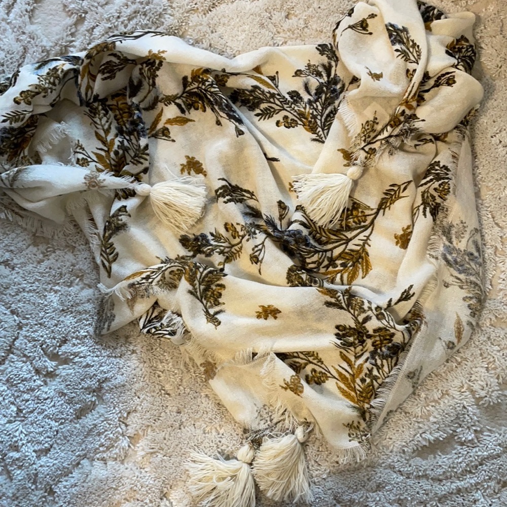 Treasure & Bond Vintage Tassel Scarf